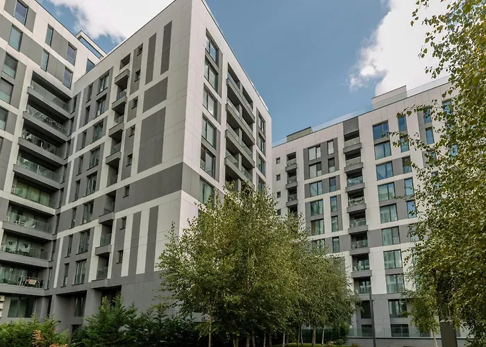Infinite Horizons - Modern Living In North Business District