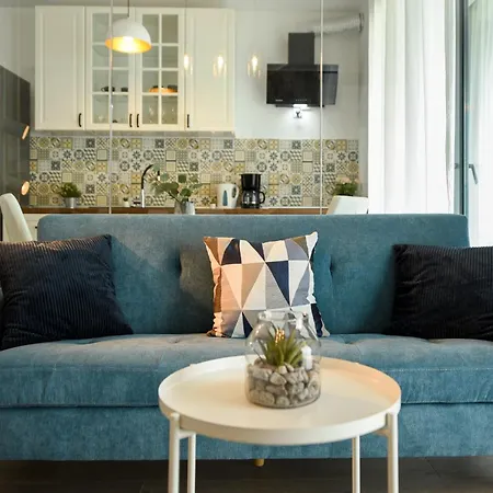 Apartamento Infinite Horizons - Modern Living In North Business District Bucarest Habitación foto