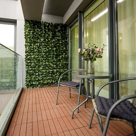 Apartamento Infinite Horizons - Modern Living In North Business District Bucarest Habitación foto