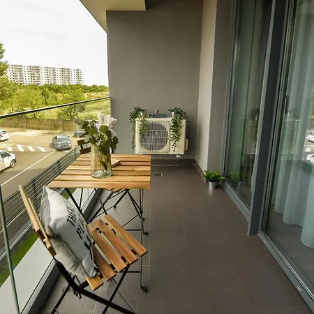 Apartamento Infinite Horizons - Modern Living In North Business District Bucarest Habitación foto