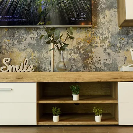 Apartamento Infinite Horizons - Modern Living In North Business District Bucarest Habitación foto