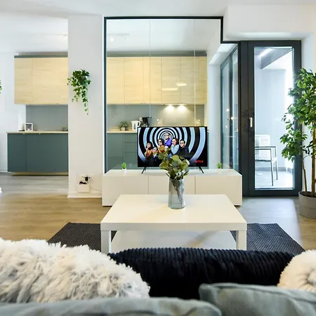 Apartamento Infinite Horizons - Modern Living In North Business District Bucarest Habitación foto