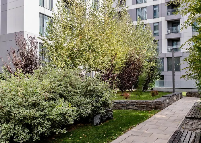Infinite Horizons - Modern Living In North Business District