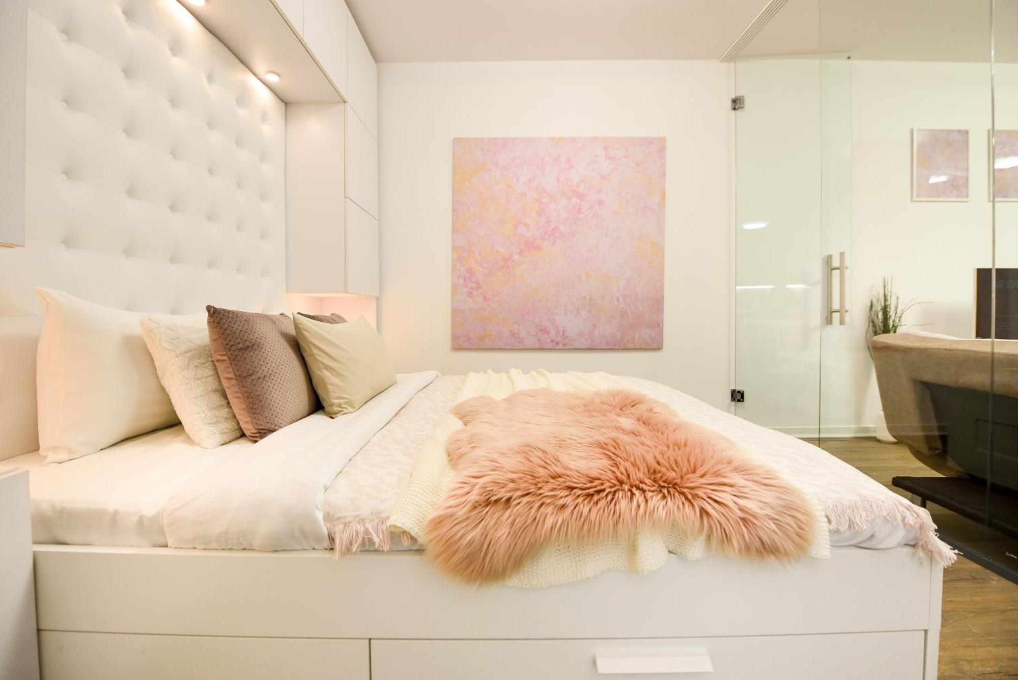 Infinite Horizons - Modern Living In North Business District