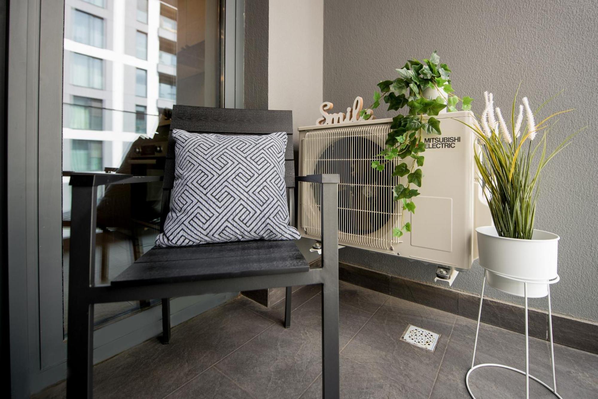 Infinite Horizons - Modern Living In North Business District